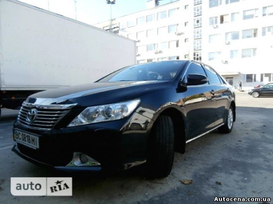 Автомобили Новая Каховка: Toyota Camry 2.528 000 $ онлайн